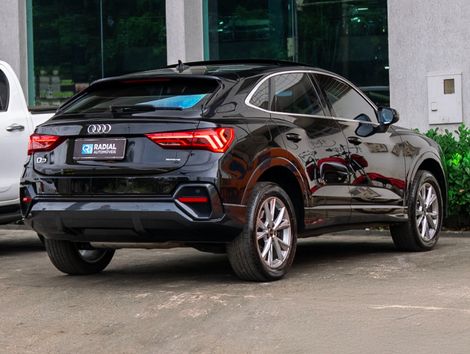 Audi Q3 SPB Perf. Black 2.0 TFSI Tipt. Quat.
