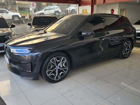BMW iX XDrive 40 Aut. (Elétrico)