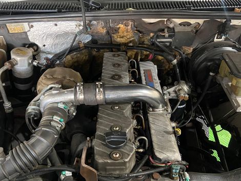 Chevrolet Silverado DLX 4.2 Diesel