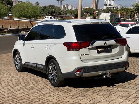 Mitsubishi OUTLANDER COMFORT 2.0 16V Aut.