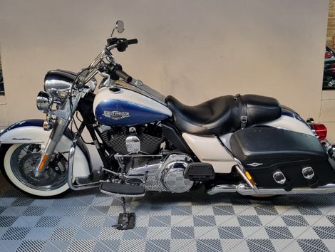 Harley ROAD KING CLASSIC  FLHRC/ CUSTOM FLHRSI