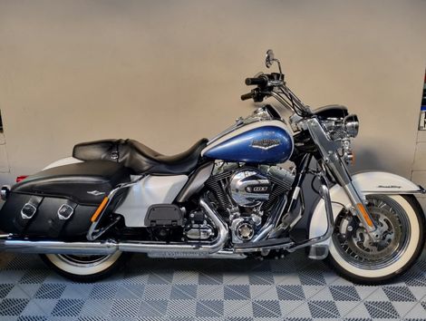 Harley ROAD KING CLASSIC  FLHRC/ CUSTOM FLHRSI