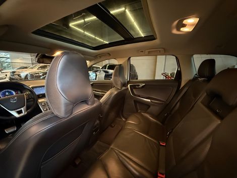 Volvo XC 60 T-5 R-DESIGN 2.0 FWD 5p