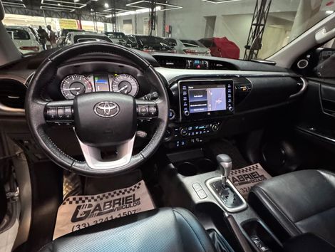 Toyota Hilux CD SRX 4x4 2.8 TDI 16V Diesel Aut.