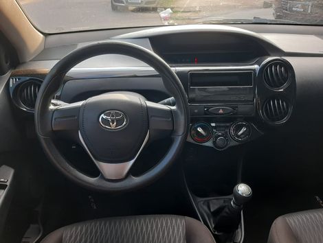 Toyota ETIOS X Sedan 1.5 Flex 16V 4p Mec.
