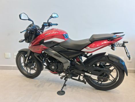 BAJAJ DOMINAR 160