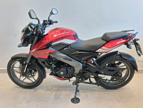 BAJAJ DOMINAR 160