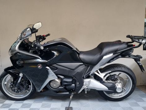 HONDA VFR 1200F