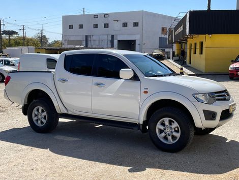 Mitsubishi L200 Triton HLS 2.4 Flex 16V CD Mec.