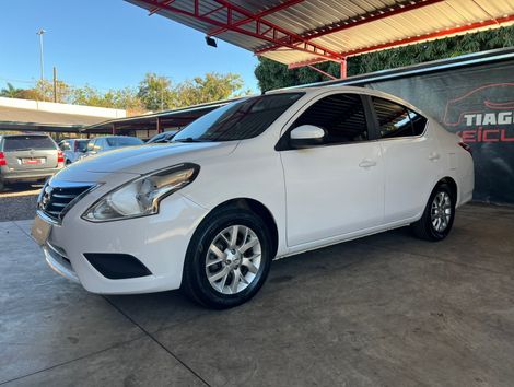 Nissan VERSA SV 1.6 16V FlexStart 4p Aut.
