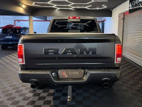 RAM CLASSIC LARAMIE NIGHT ED. 5.7 4X4 Aut.