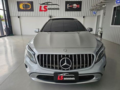 Mercedes GLA 250 Vision 2.0 TB 16V 211cv Aut.