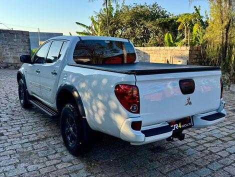 Mitsubishi L200 Triton GL 3.2 CD TB Int. Dies. Mec.