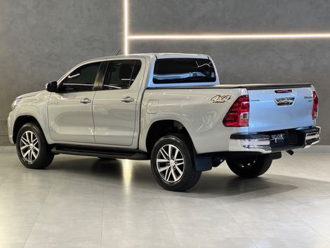 Toyota Hilux CD SRV 4x4 2.8 TDI Diesel Aut.