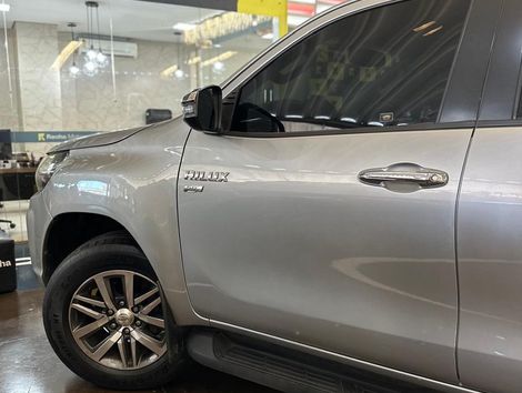 Toyota Hilux CD SRV 4x2 2.7 Flex 16V Aut.