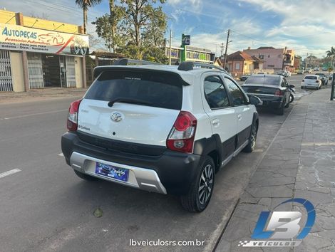 Toyota ETIOS CROSS 1.5 Flex 16V 5p Aut.