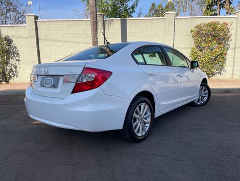 Honda Civic Sedan LXS 1.8/1.8 Flex 16V Aut. 4p