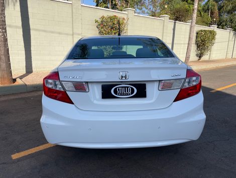 Honda Civic Sedan LXS 1.8/1.8 Flex 16V Aut. 4p