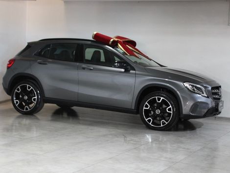 Mercedes GLA 200 Night 1.6. TB 16V Flex Aut.