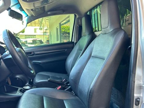 Toyota Hilux CS 4x4 2.8 TDI Diesel Mec.