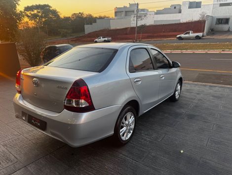 Toyota ETIOS X Plus Sedan 1.5 Flex 16V 4p Aut.
