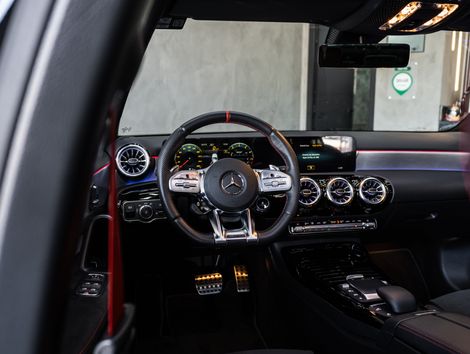 Mercedes A-35 AMG Sedan 4MATIC 2.0 TB Aut.