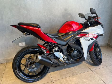 YAMAHA YZF R-3 321/ABS