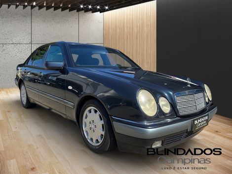 Mercedes E-320 3.2 Elegance