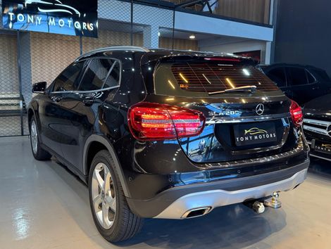 Mercedes GLA 200 Advance 1.6/1.6 TB 16V Flex Aut.