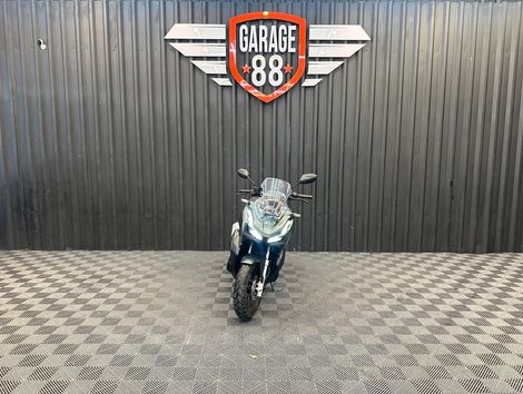 HONDA ADV 150