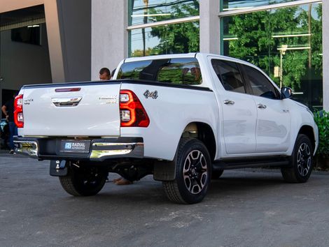 Toyota Hilux CD SRX 4x4 2.8 TDI 16V Diesel Aut.