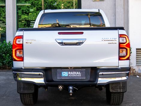 Toyota Hilux CD SRX 4x4 2.8 TDI 16V Diesel Aut.