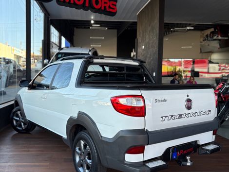 Fiat Strada Trekking 1.6 16V Flex CD
