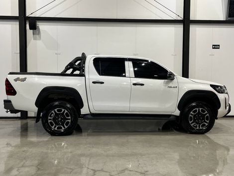 Toyota Hilux CD 4x4 2.8 Diesel Mec.