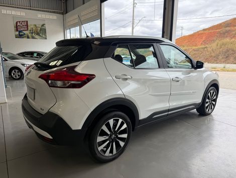 Nissan KICKS SL 1.6 16V FlexStar 5p Aut.