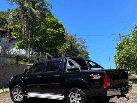 Toyota Hilux CD SRV D4-D 4x4 3.0 TDI Diesel Aut