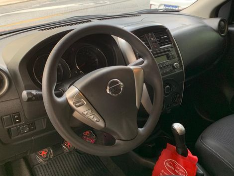 Nissan VERSA SV 1.6 16V FlexStart 4p Mec.