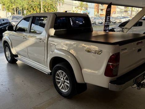 Toyota Hilux CD SRV 4x4 2.7 Flex 16V Aut.