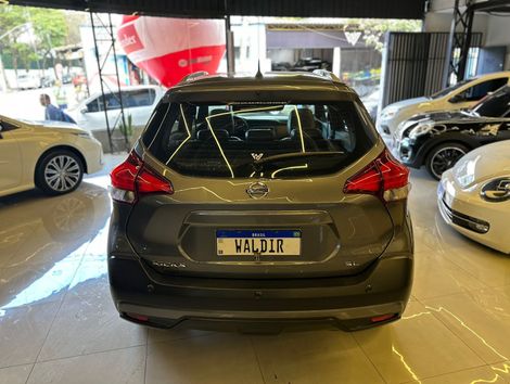 Nissan KICKS SL 1.6 16V FlexStar 5p Aut.