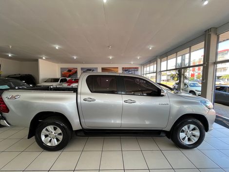 Toyota Hilux CD SRV 4x4 2.8 TDI Diesel Aut.