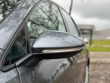 VolksWagen Golf Comfortline 1.4 TSI 140cv Aut.
