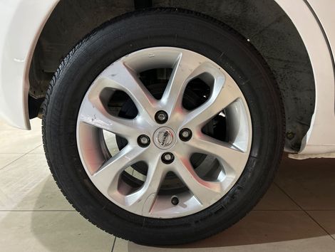 Nissan MARCH SV 1.6 16V FlexStart 5p Aut.