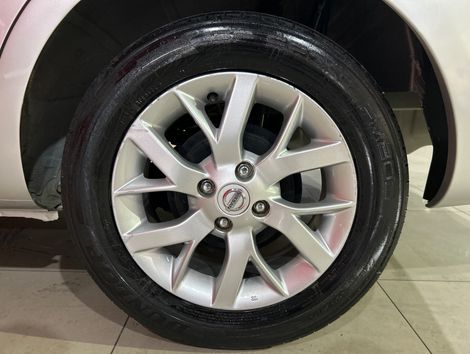 Nissan VERSA SV 1.6 16V FlexStart 4p Mec.