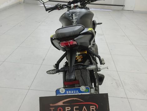 TRIUMPH STREET TRIPLE 765 RS