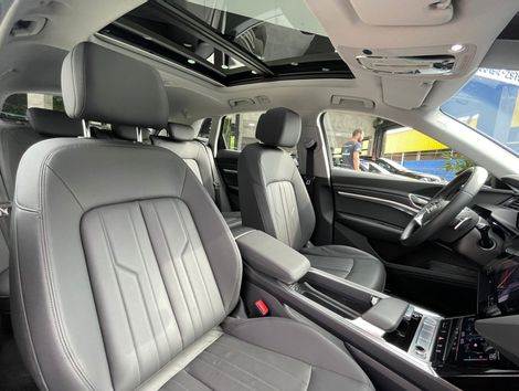 Audi E-TRON Performace Aut. (Elétrico)