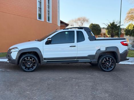 Fiat Strada Adventure 1.8/ 1.8 LOCKER Flex CE