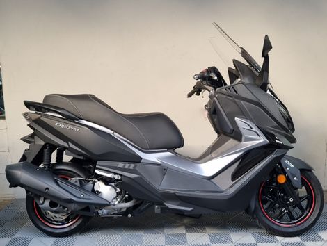 DAFRA CRUISYM 300 