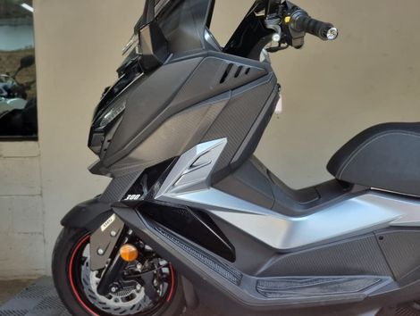 DAFRA CRUISYM 300 