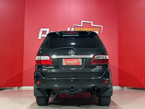 Toyota Hilux SW4 SRV D4-D 4x4 3.0 TDI Dies. Aut