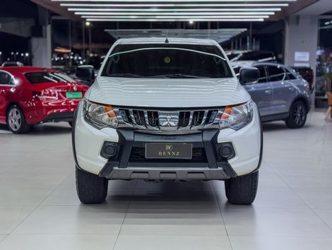 Mitsubishi L200 Tri. Outdo. GLS 2.4 CD 4x4 Die. Aut